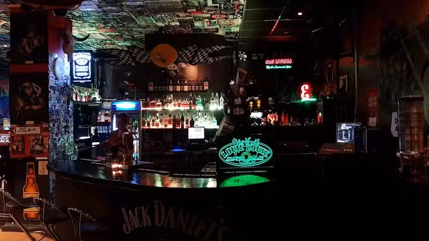 Louie Louie Live Estepona &ndash; Live music venue Estepona