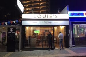 Louie&rsquo;s Bar & Lounge