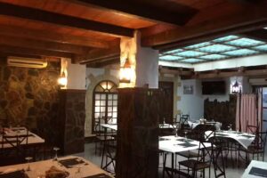 Lounge Bar La Plaza Restaurant