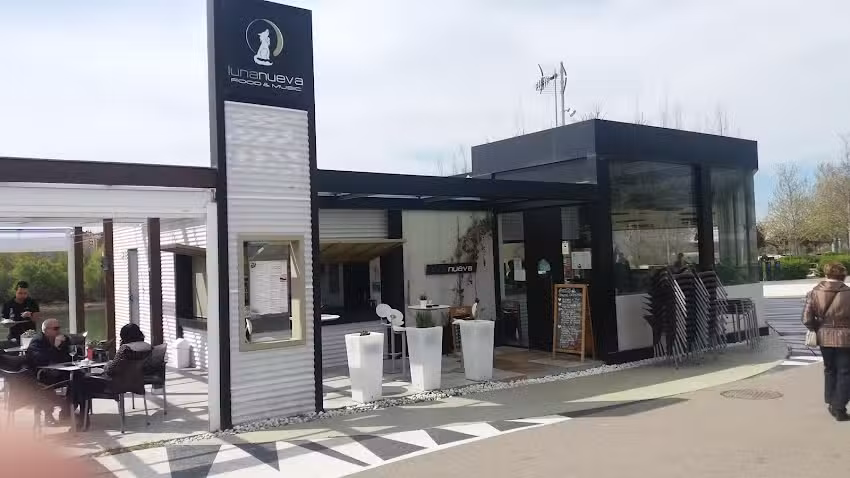 Luna Nueva Food & Music