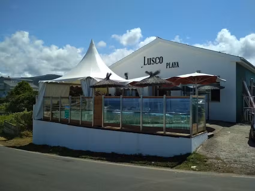 Lusco Playa cafe & Bar Musical