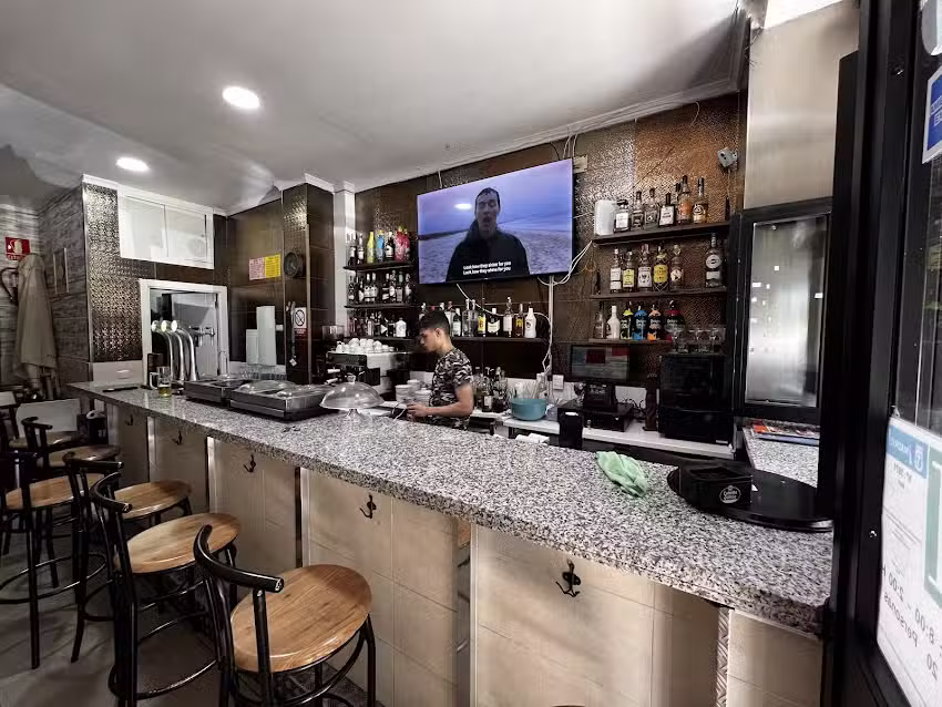 Lux bar