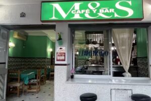 M&S Caf&eacute; Bar