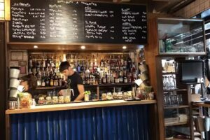 Makamaka Beach Burger Caf&eacute;