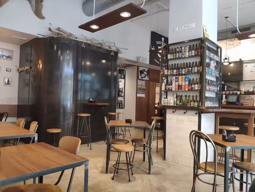 Mala Gissona Beer House