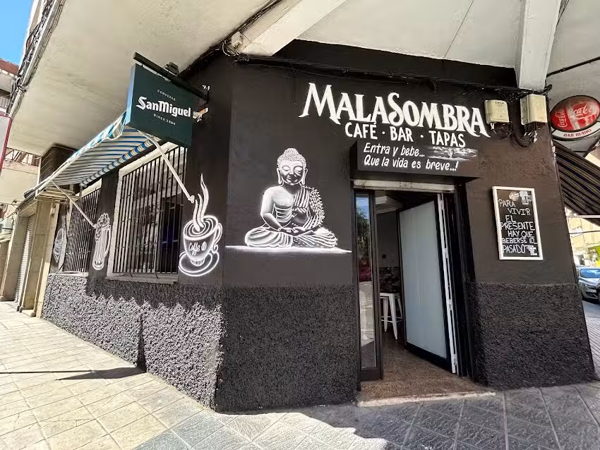 Malasombra caf&eacute; restaurante