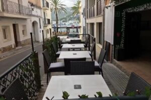 Malone&rsquo;s Irish Bar