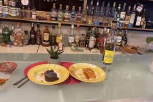 Mancha Mantel, Caf&eacute; & Mezcal