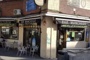Manchego Caf&eacute; Bar