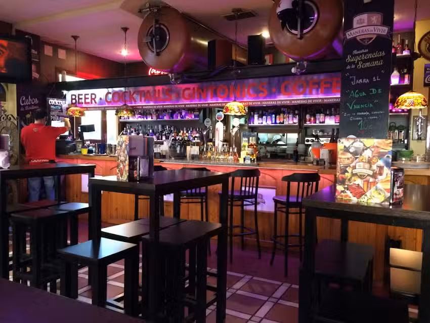 Maneras De Vivir Bar