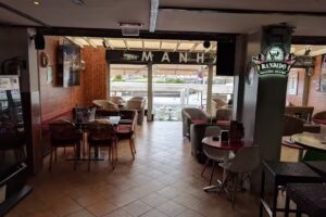 Manhattan Cocktail Bar