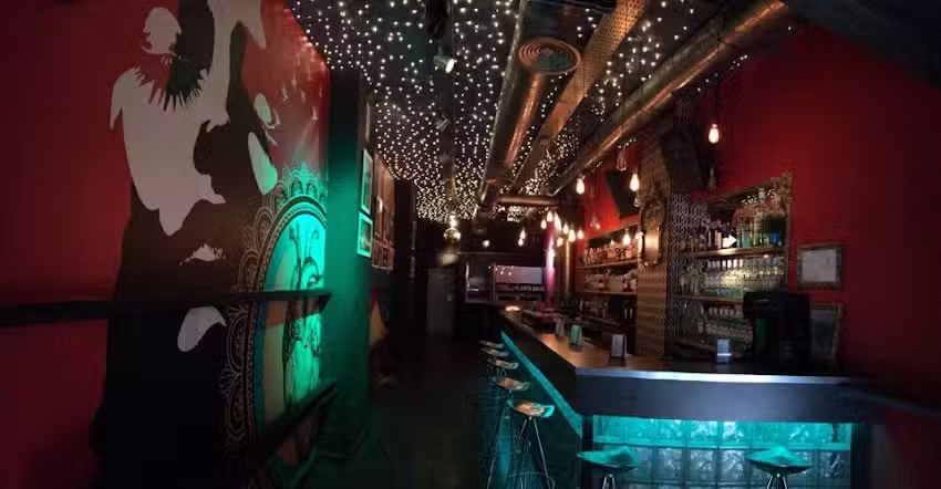 Mantis Bar