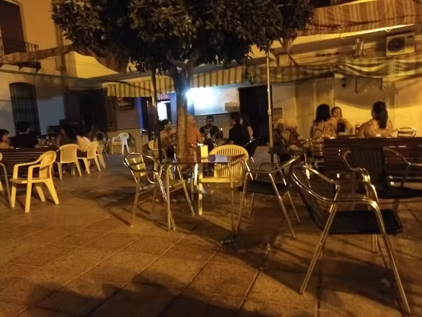 Manuel&acute;s Caf&eacute; Bar