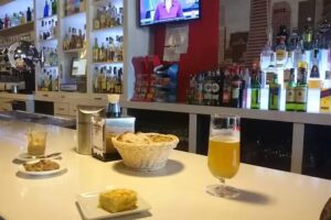 Maral Caf&eacute;-Bar