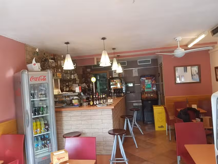 Mariano&rsquo;s Bar & Tapes