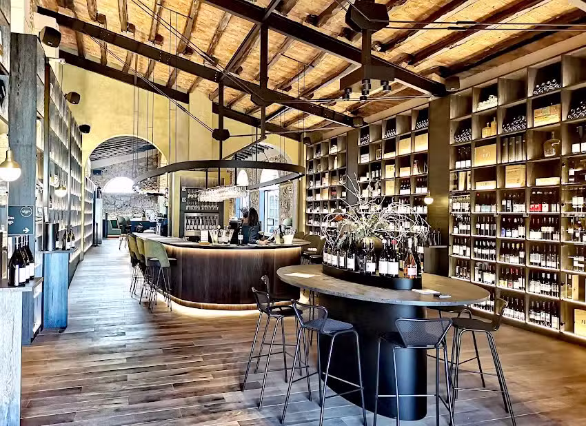 Mas Gus&oacute; Vinoteca &middot; Market