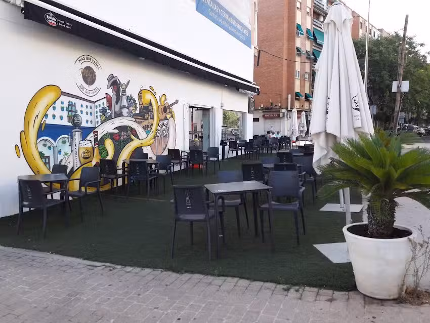 M&aacute;s que ca&ntilde;as, MQC