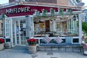 Mayflower Bar Restaurante