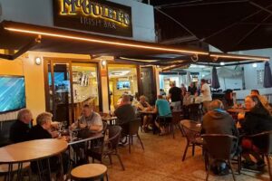 McGuire&rsquo;s Irish Bar