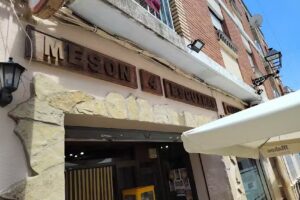 Mes&oacute;n 4 Esquinas