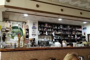 MES&Oacute;N BAR AVENIDA