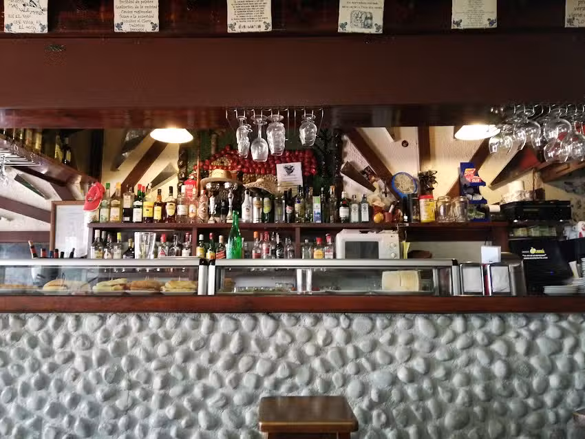 Mes&oacute;n-Bar La Caba&ntilde;a