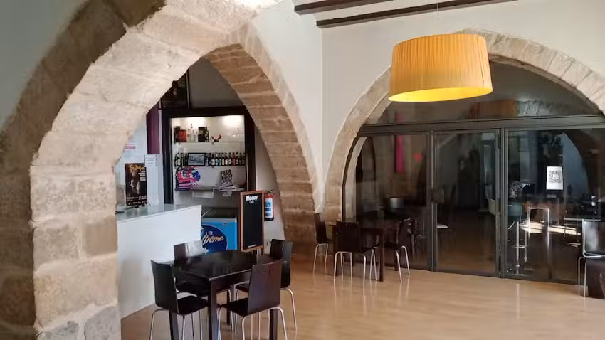 Mes&oacute;n De La Vila