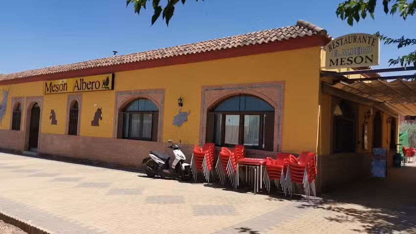 MESON &laquo;EL ALBERO&raquo;