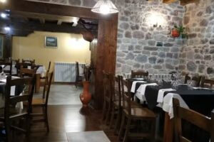 Mes&oacute;n El Castillo