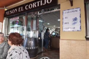 MES&Oacute;N EL CORTIJO