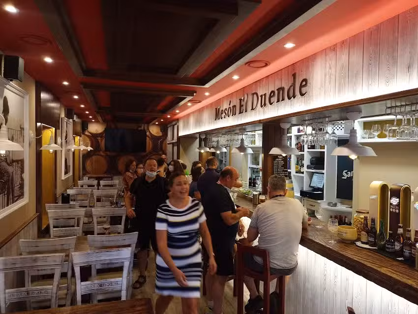 Mes&oacute;n el Duende