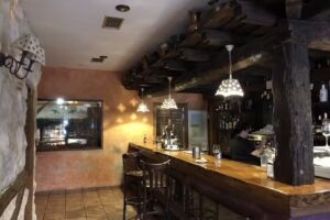 Mes&oacute;n El T&iacute;o Macario