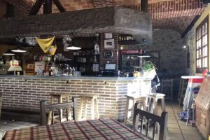 Mes&oacute;n El Venerito