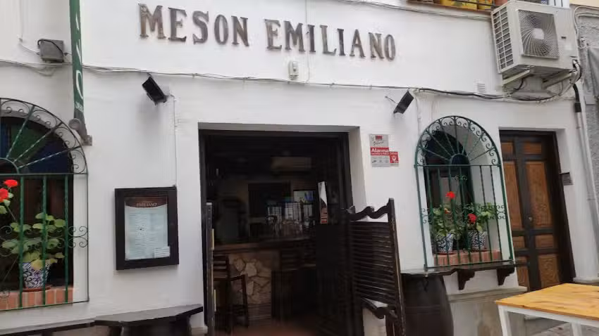 Mes&oacute;n Emiliano
