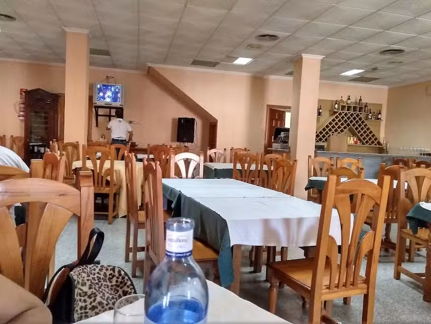 Mes&oacute;n-Hostal La Caba&ntilde;a