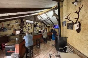 Mes&oacute;n Las Lastras