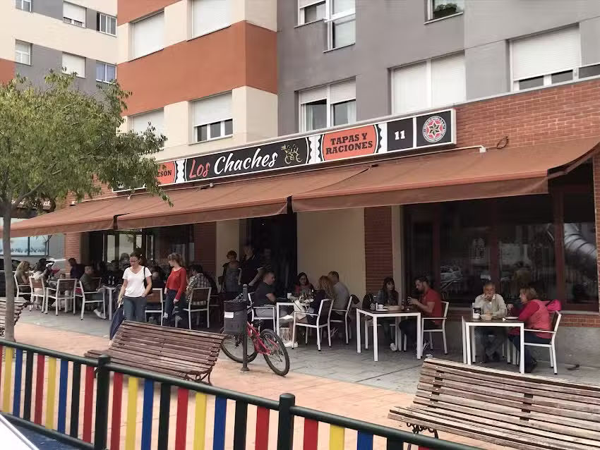 MES&Oacute;N Los Chaches TAPAS Y RACIONES.