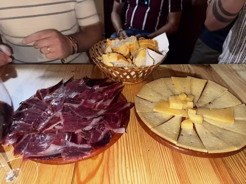 Mes&oacute;n Los Su&aacute;rez