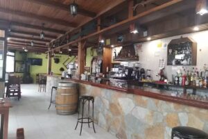 Mes&oacute;n O Carro