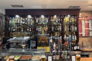 Mes&oacute;n Puerta del Sol