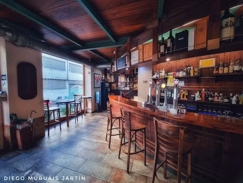 Mes&oacute;n &ndash; Restaurante Lubre