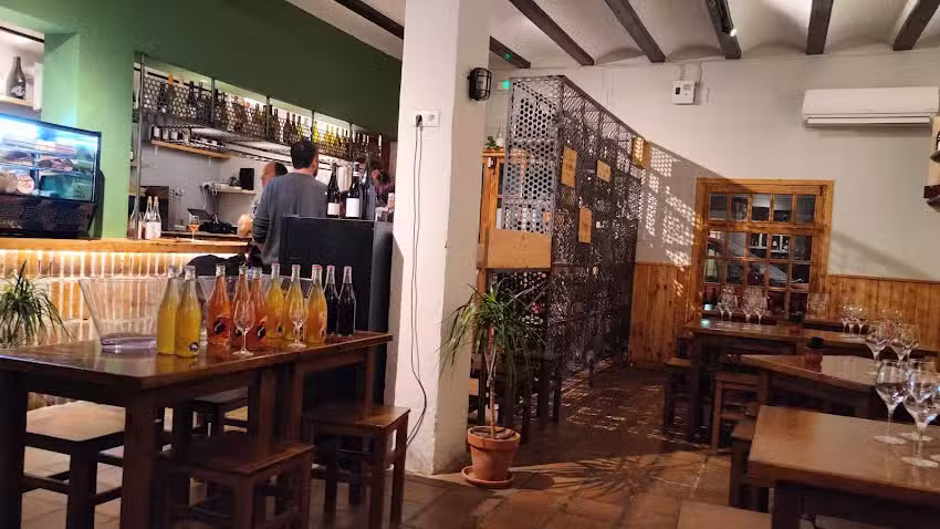 MEVINO Taberna de vinos naturales