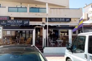MILOS BAR