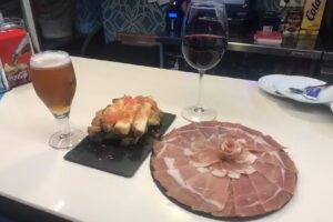 Mimo&rsquo;s Taperia Bar Cafeter&iacute;a