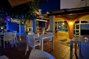 Mini Golf Cocktail- Poolbar