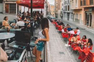 MNH Caf&eacute; & Copas