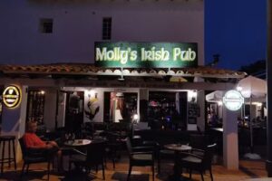 Mollys Irish Bistro & Bar