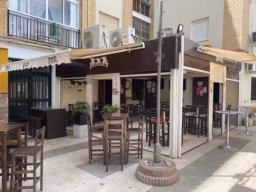 Moma&rsquo;s Pub
