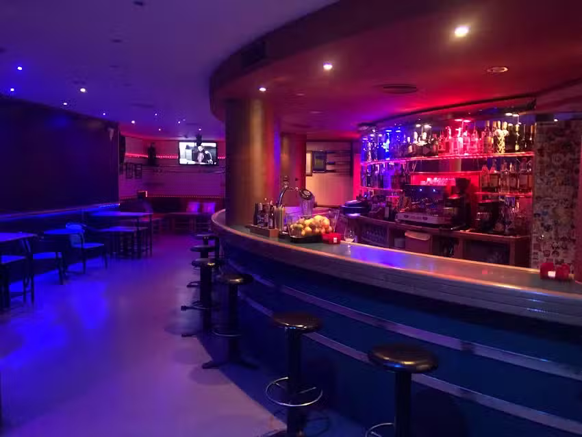 MOMENTO DISCOBAR CARI&Ntilde;ENA