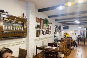 MON &ndash; Come y Sue&ntilde;a